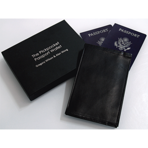 픽포켓 패스포트 (Pickpocket Passport (Gimmick and Online instructions) by Alan Wong &amp; Gregory Wilson )